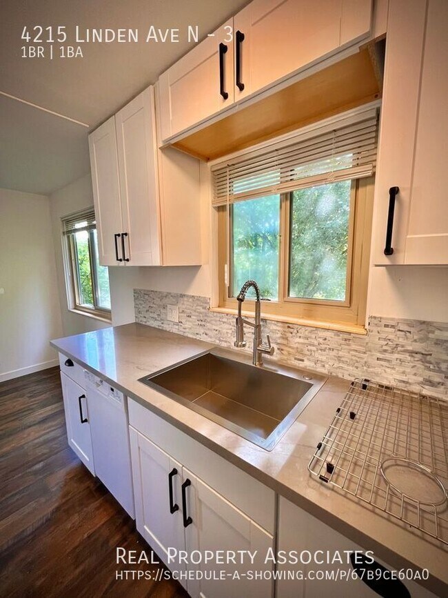 Foto del edificio - 4215 Linden Ave N