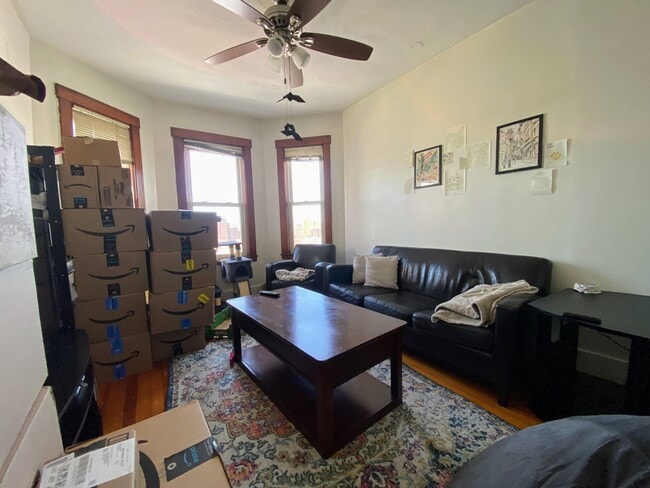 Building Photo - 24 Darling St