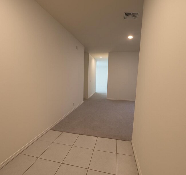 Building Photo - Spacious 5 bed 4.5 bath home in Florence, AZ!