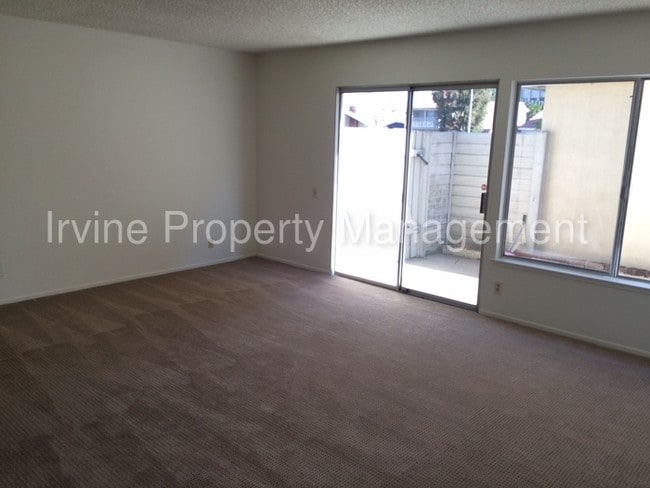 Building Photo - 14952 Crystal Cir