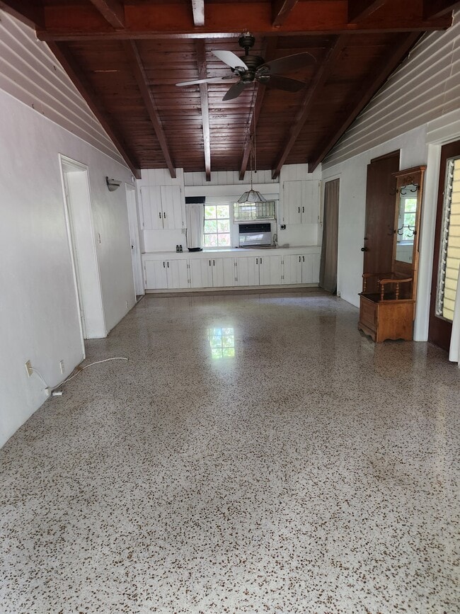 Área de comedor - 3761 Crawford Ave