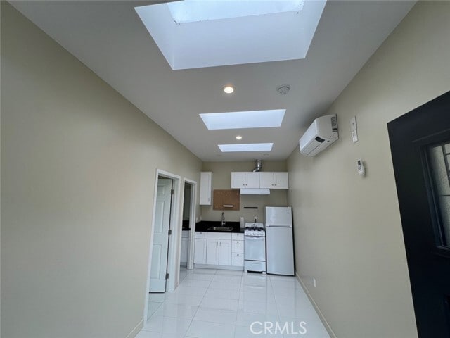 Foto del edificio - 6162 Outlook Ave