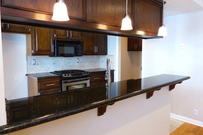Breakfast Bar - 317 N Broadway