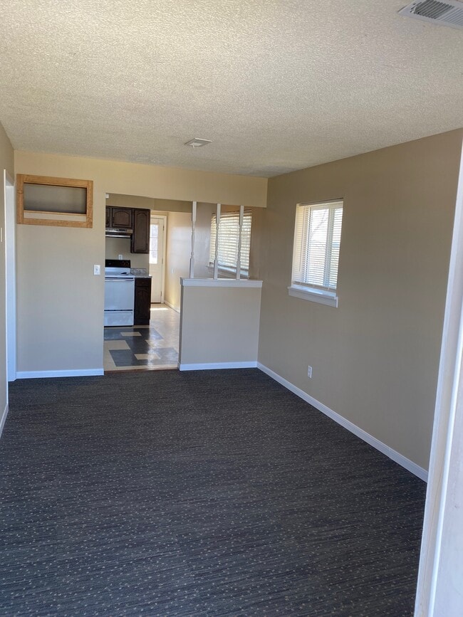 Building Photo - 103 Sibley Rd