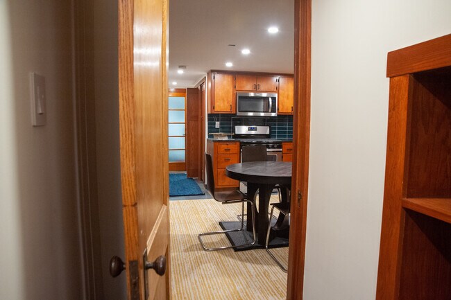 Photo - 2237 Scoville Ave Apartments