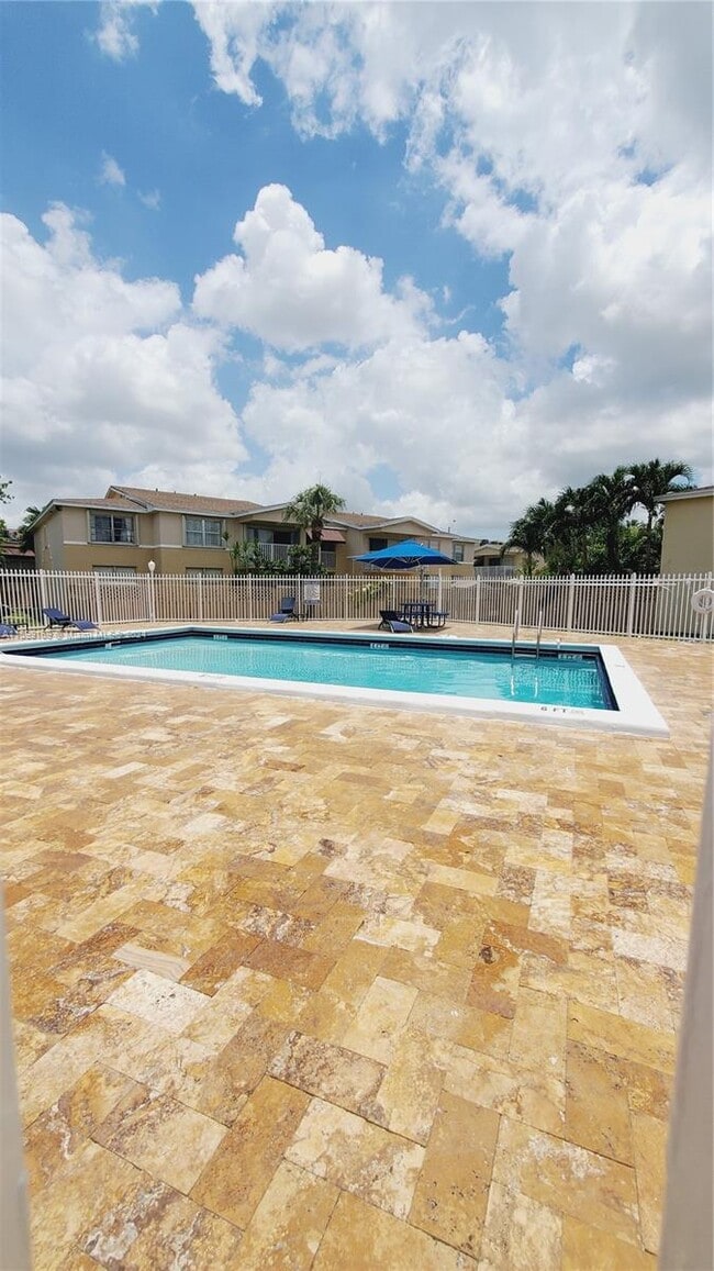 Foto del edificio - 4570 NW 79th Ave