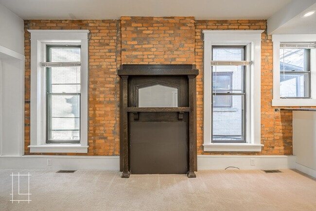Building Photo - 812-814-814 Neil Ave