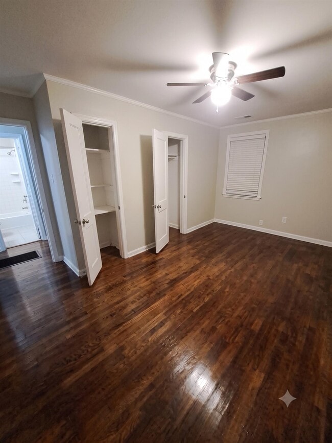 Building Photo - 1590 Latham St