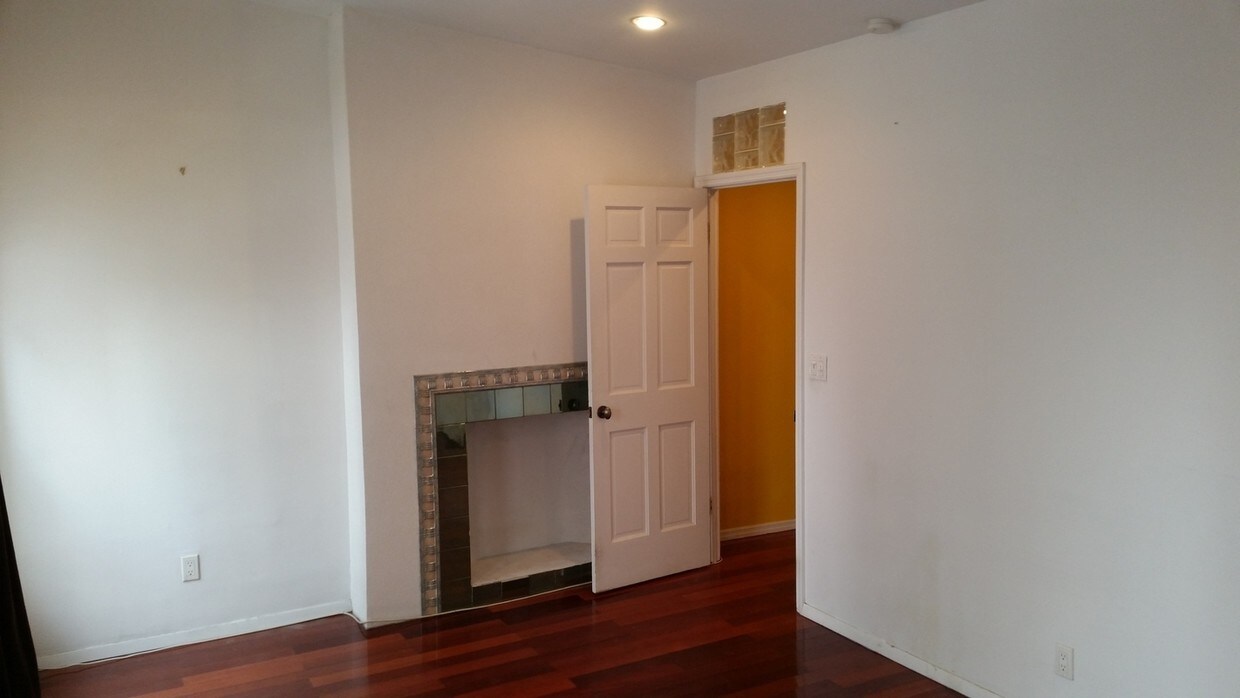 Building Photo - 268 3rd Ave