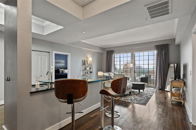 Building Photo - 3225 Turtle Creek Blvd