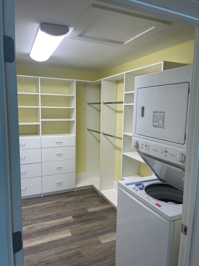 Foto del edificio - 1603 Palmetto Dr