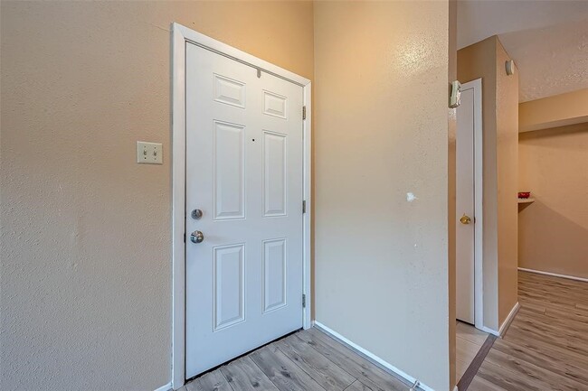 Building Photo - 10555 Turtlewood Ct