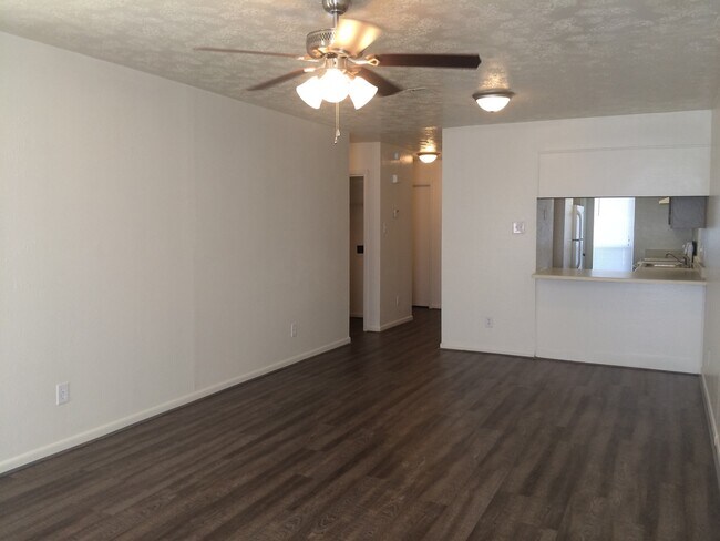 Building Photo - 3606CH