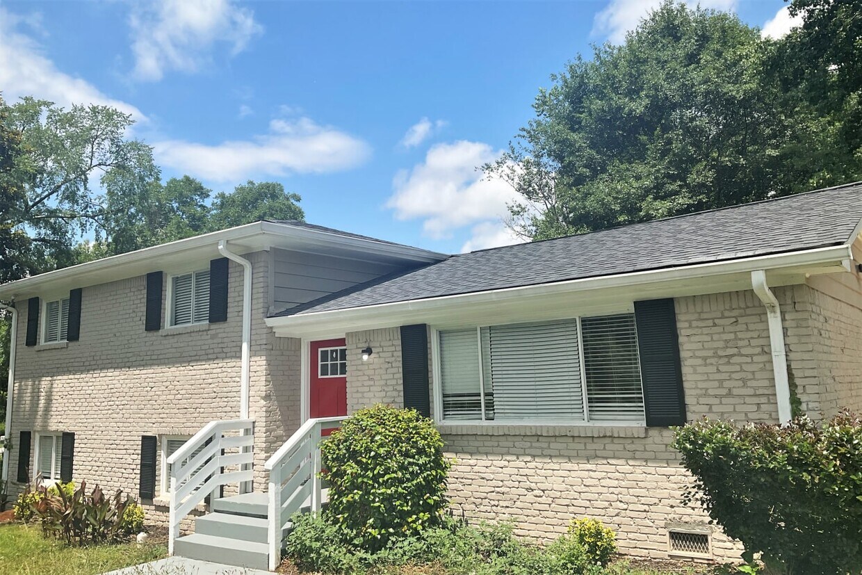 Primary Photo - 3746 Brookcrest Cir