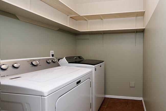 Foto del edificio - 103 N Deerfoot Cir