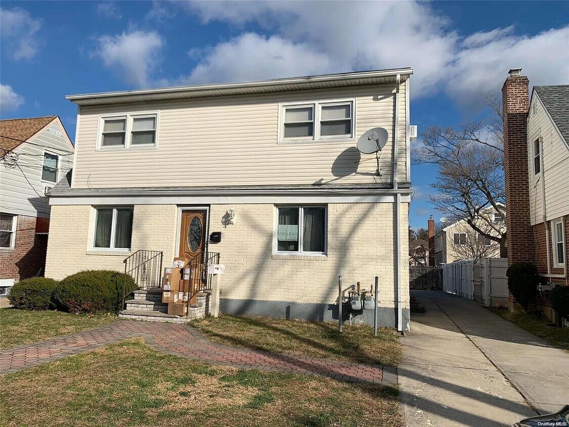 Foto principal - 76-29-76271 271st St