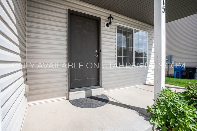 Building Photo - 215 S 1050 W