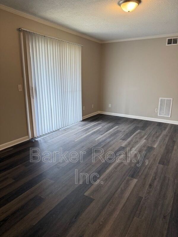 Foto del edificio - 203 E Ransom St