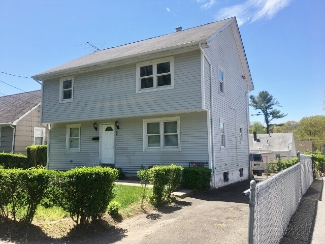 Primary Photo - 205 Indian Ave
