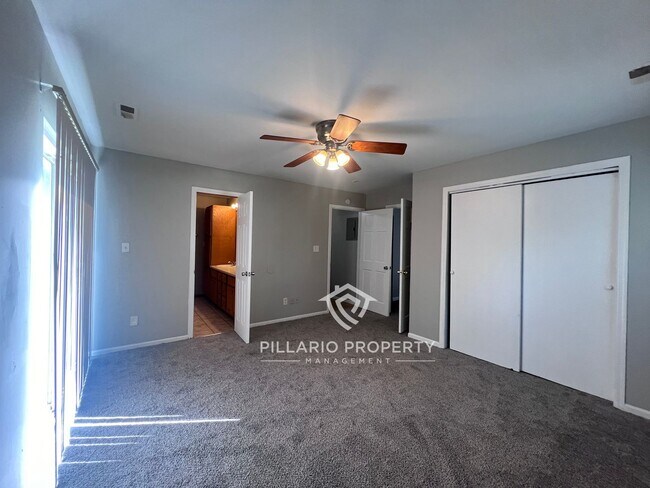 Building Photo - Renovated 4 Bedroom / 2 Bath Beauty!