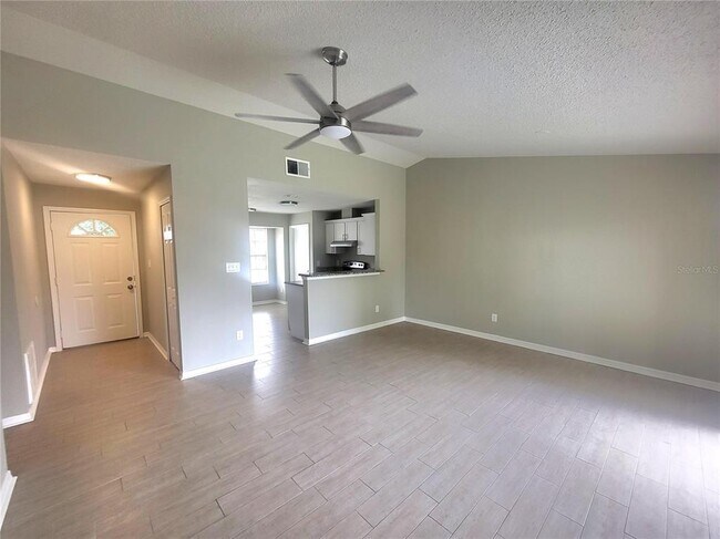 Foto del edificio - 5415 Higgins Way