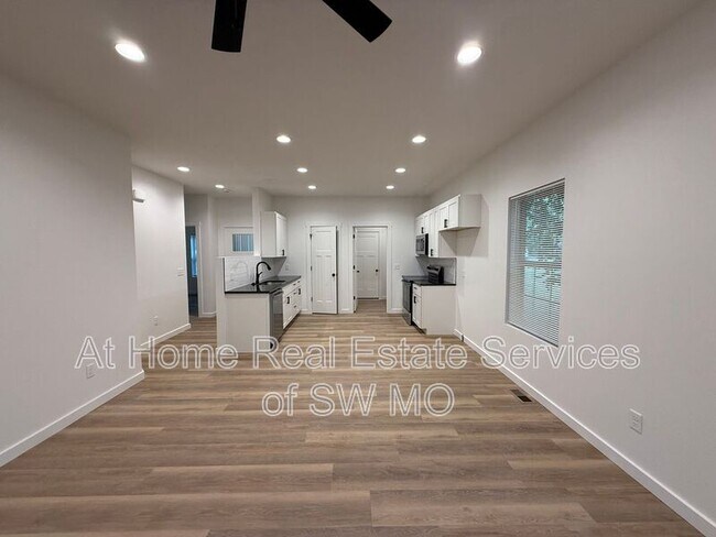 Building Photo - 2731 W Latoka St