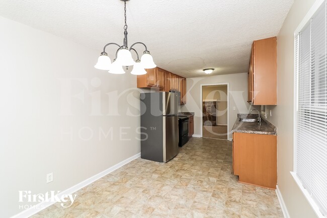 Building Photo - 4007 Wells Cir