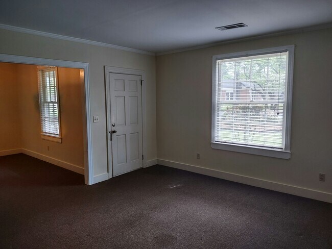 Building Photo - 837 Academy Drive
