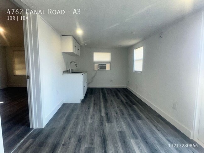 Building Photo - 4762 Canal Rd