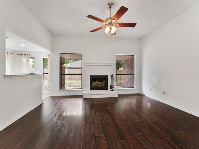 Building Photo - 21 St Charles Pl