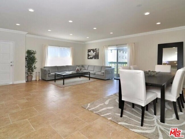 Foto del edificio - 5354 Lindley Ave