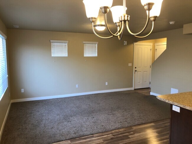 Foto del edificio - 2434 Andover St