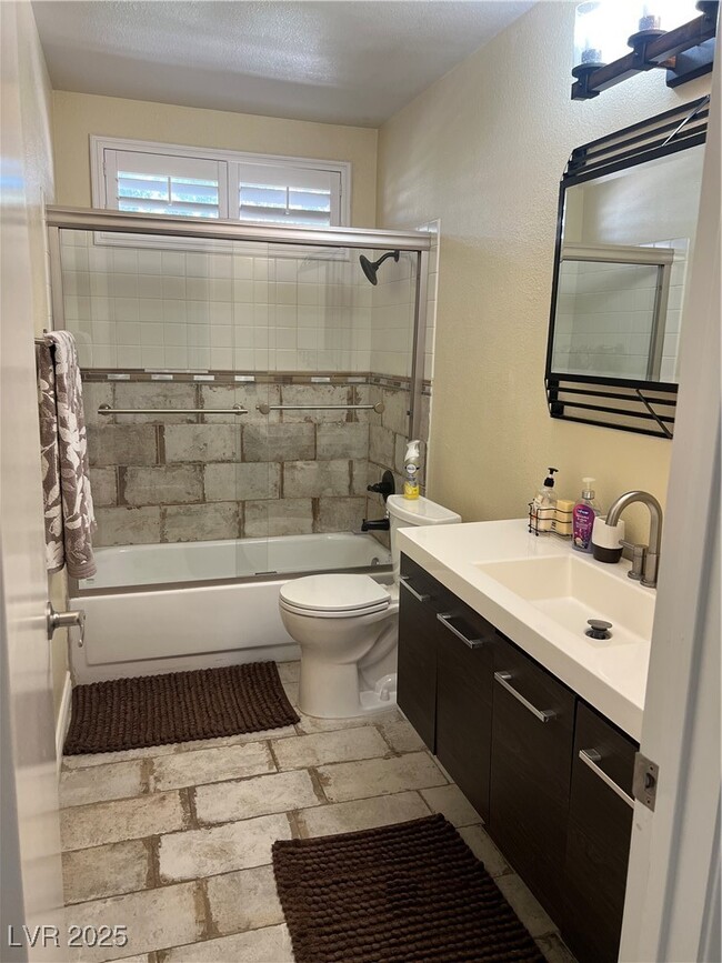 Building Photo - 985 Flapjack Dr