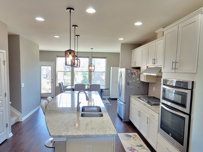 Building Photo - 2738 Helmsdale Cir