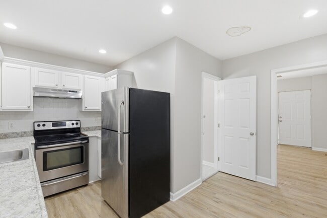 Foto del edificio - 2429 Barclay St