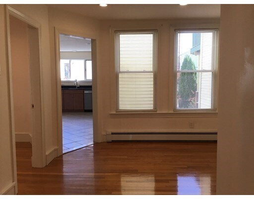 Foto del edificio - 198 School St