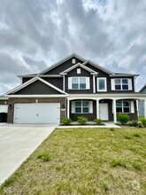 Building Photo - 831 Blaine Dr