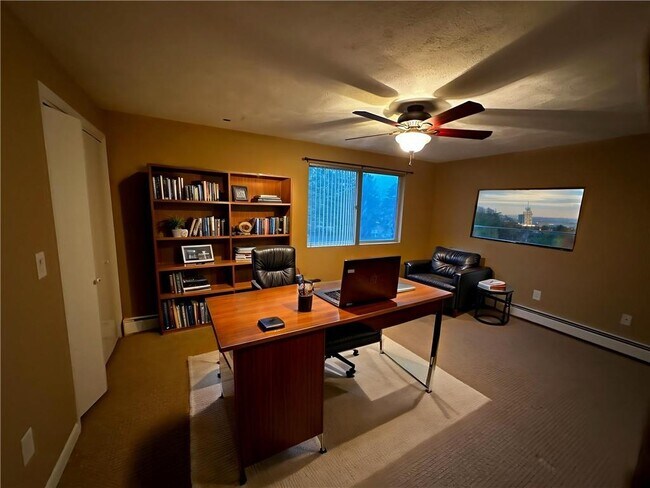 Building Photo - 205 Woodside Dr