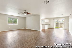 Foto del edificio - 10538 Legacy Cv