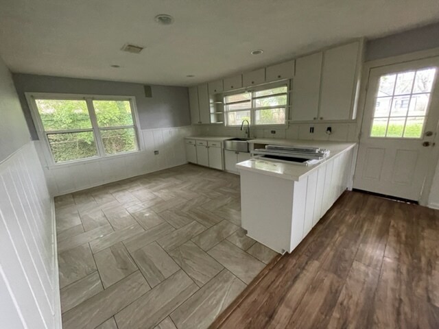 Cocina espaciosa de 16x16 - 2024 1st St N