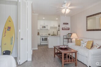 Studio - 500SF - Beach House Apartments
