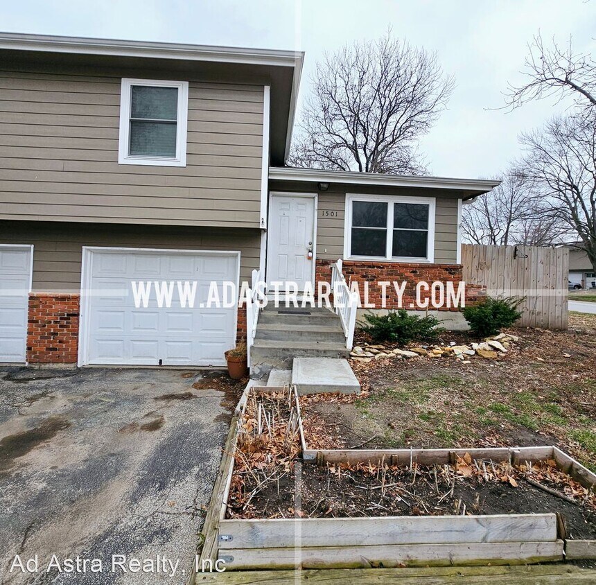 1501 E Elizabeth St, Olathe, KS 66061 House Rental in Olathe, KS