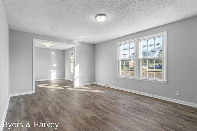 Building Photo - 3 br, 1 bath House - 506 Overton Drive