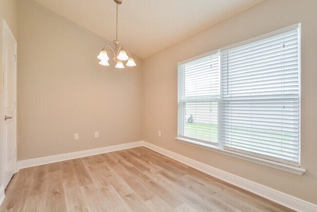 Foto del edificio - 804 Chelsea Ave