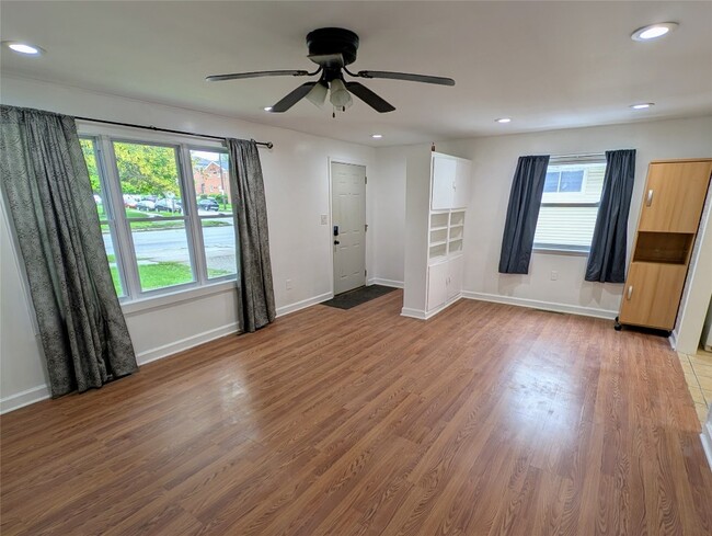 Foto del edificio - 650 E 38th St