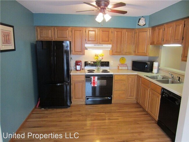Building Photo - 3 br, 2.5 bath House - 2675 6th St