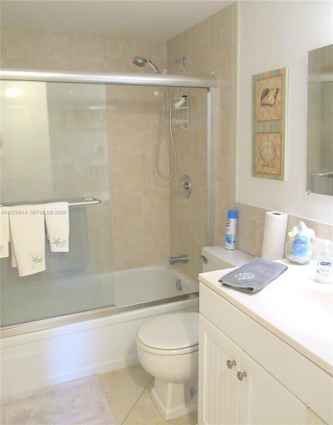 Building Photo - 580 Egret Dr