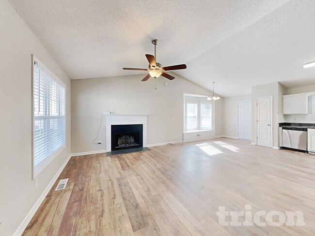 Foto del edificio - 115 Huntington Way