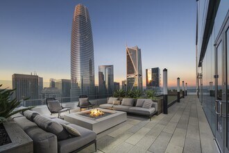 Building Photo - Spera