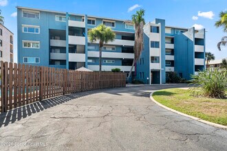 Building Photo - 5050 Ocean Beach Blvd